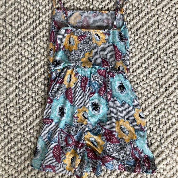 Floral Romper - Picture 3 of 6